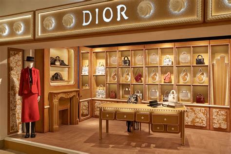 how long does dior take to ship|Dior free shipping schedule.